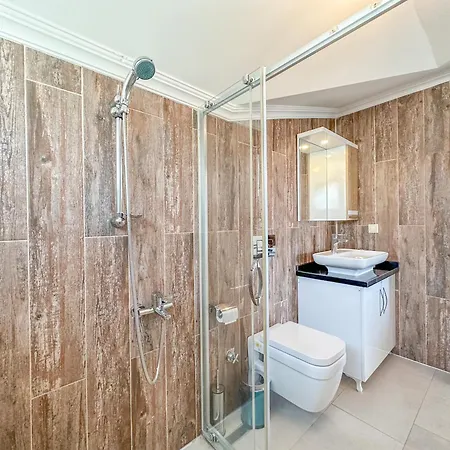 Alya, Spacious 4 Bed With Private Pool ヴィラ *