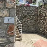 Alya, Spacious 4 Bed With Private Pool Φετιγιέ