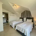 Alya, Spacious 4 Bed With Private Pool Βίλα Φετιγιέ