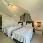 Βίλα Alya, Spacious 4 Bed With Private Pool *