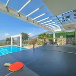 Alya, Spacious 4 Bed With Private Pool Βίλα