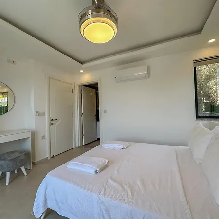 Alya, Spacious 4 Bed With Private Pool וילה *