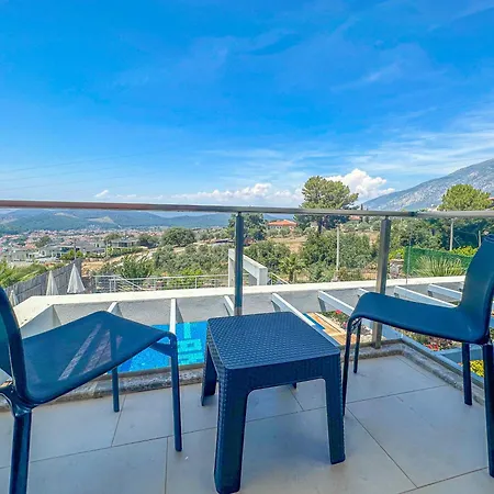 Alya, Spacious 4 Bed With Private Pool Вилла