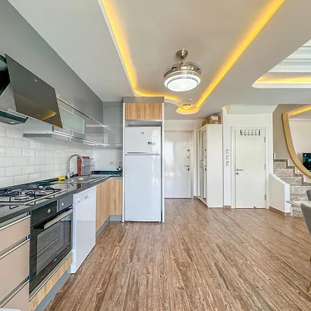 Alya, Spacious 4 Bed With Private Pool *