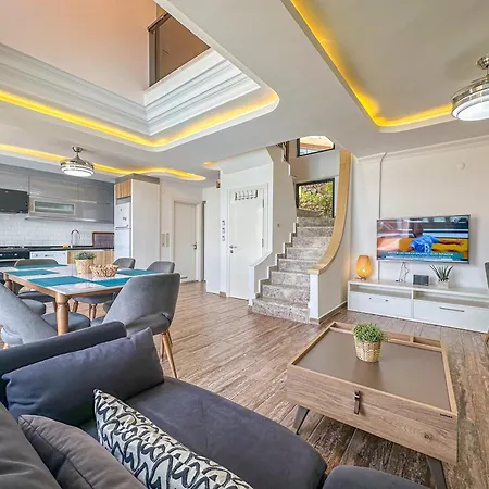 Vilă Alya, Spacious 4 Bed With Private Pool *