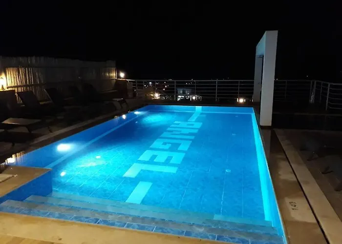 Alya, Spacious 4 Bed With Private Pool * פאטהיה
