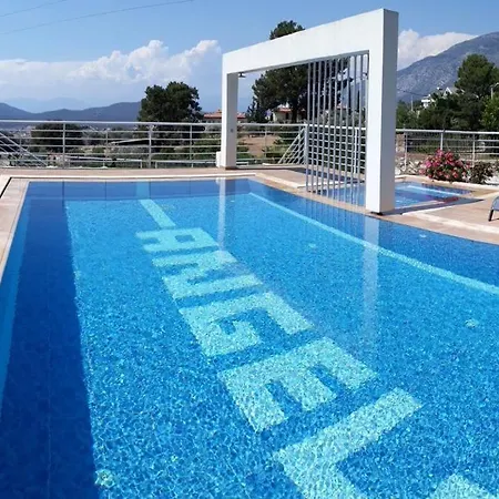 فيلة Alya, Spacious 4 Bed With Private Pool فتحية